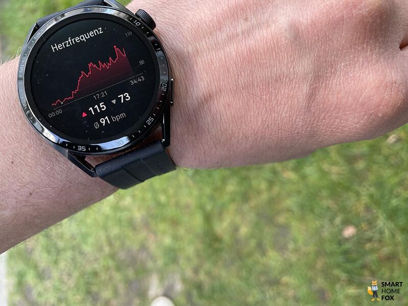 Verschiedene Smartwatches, zeigen unterschiedliche Gesundheitsfeatures.